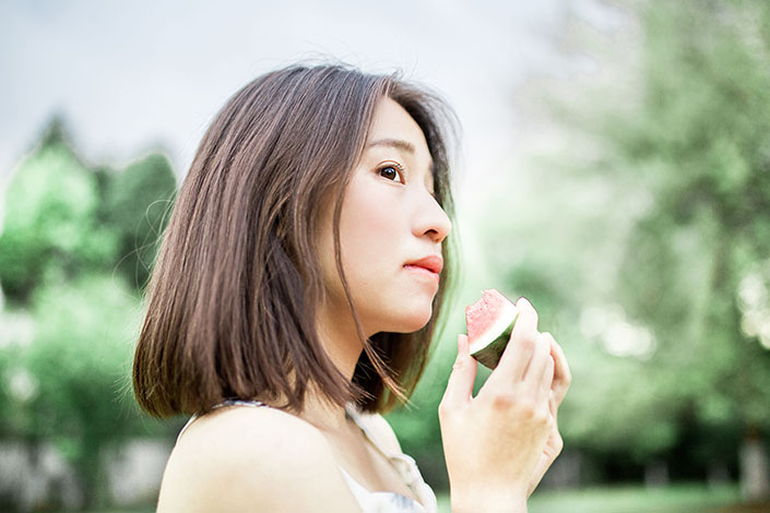 人像調色，夏日室外照片調色教程