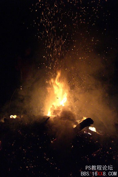 PS合成非常震撼的火山噴發字
