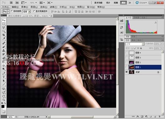 Photoshop cs5制作流光溢彩的光效美女背景