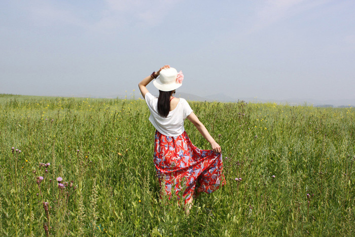 黃褐色，調出秋季黃色調人像照片