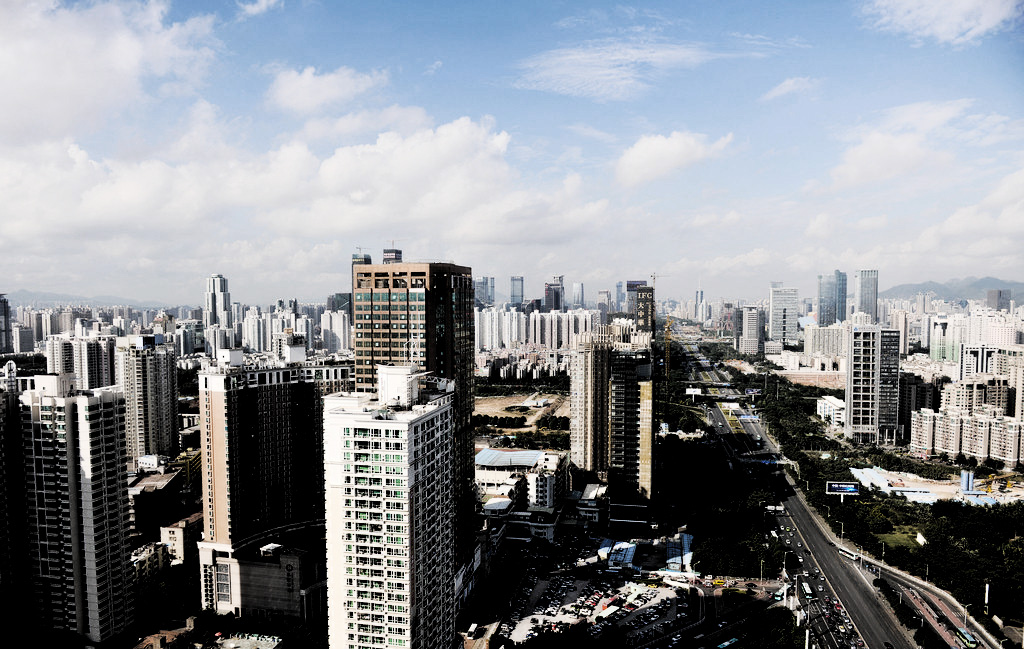 PS合成一幅宇宙彗星沖撞城市地球末日景