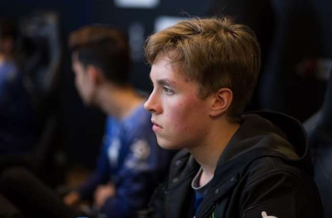 DOTA2屠夫出装攻略及顺序（最强装备推荐与连招技巧）